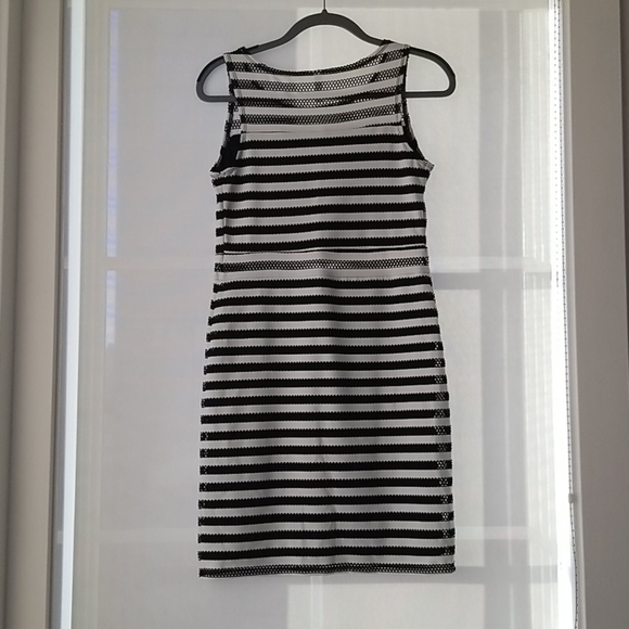 Black & White Striped Bodycon Dress - Picture 5 of 7